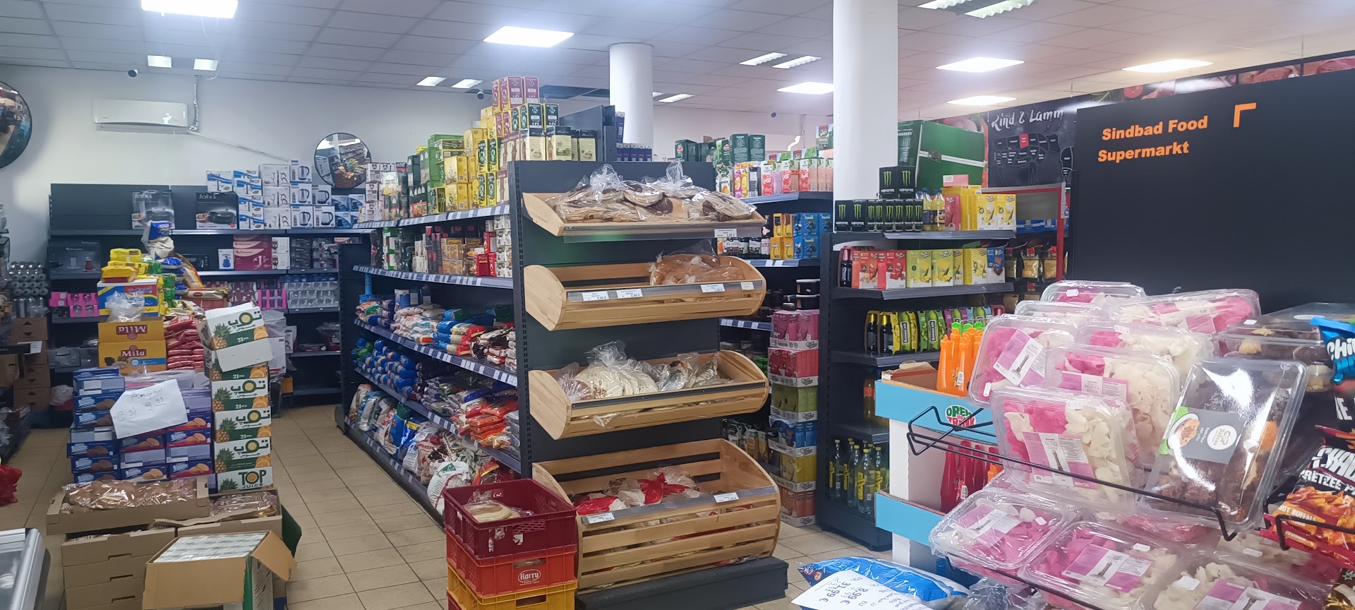 Auswahl im Sindbad Food Markt